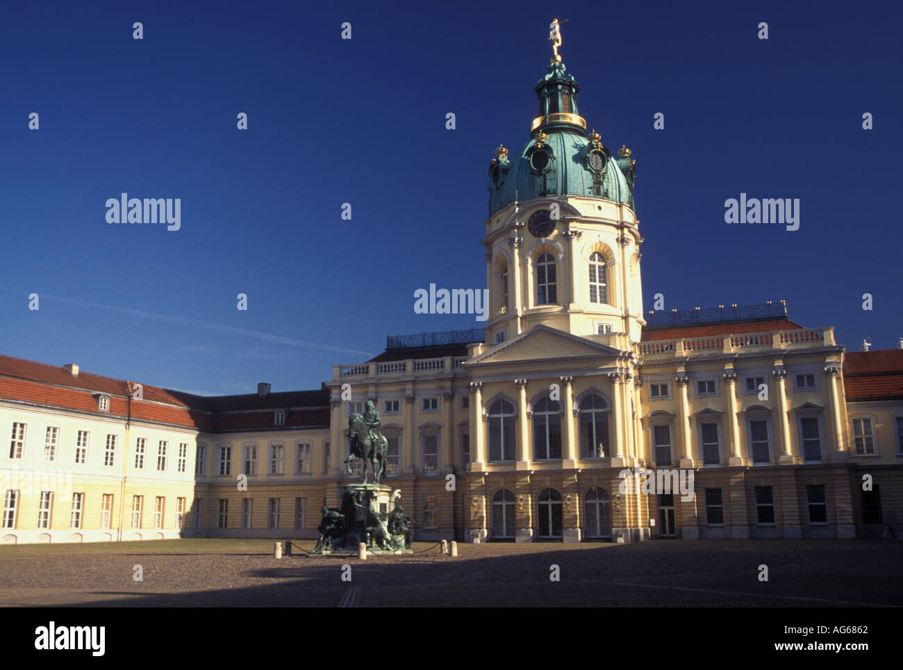 Berlin pics hi-res stock photography and images - Alamy