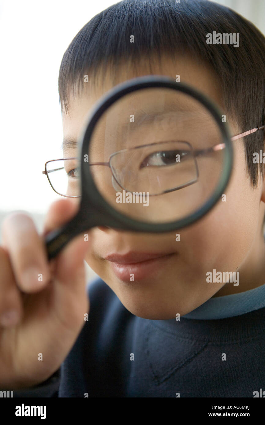 A 6 year old Japanese American boy … – License image – 71179249 ❘ lookphotos