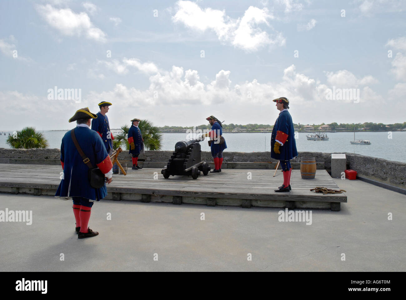 reenactors prepare to fire cannon, Castillo de San Marcos Natl ...