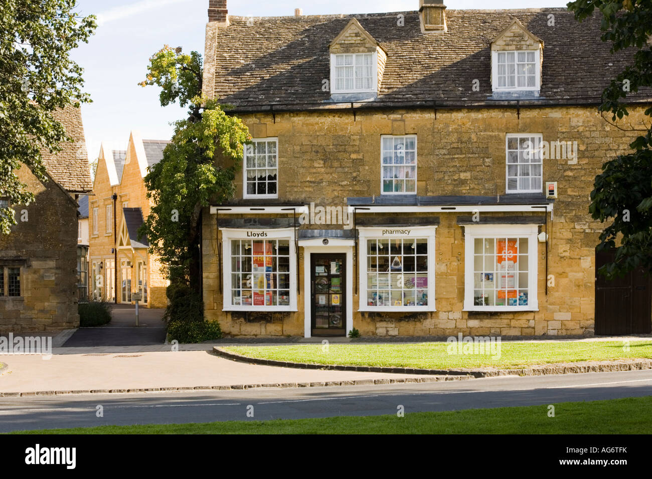 The High Street in the Cotswold village of Broadway, Worcestershire