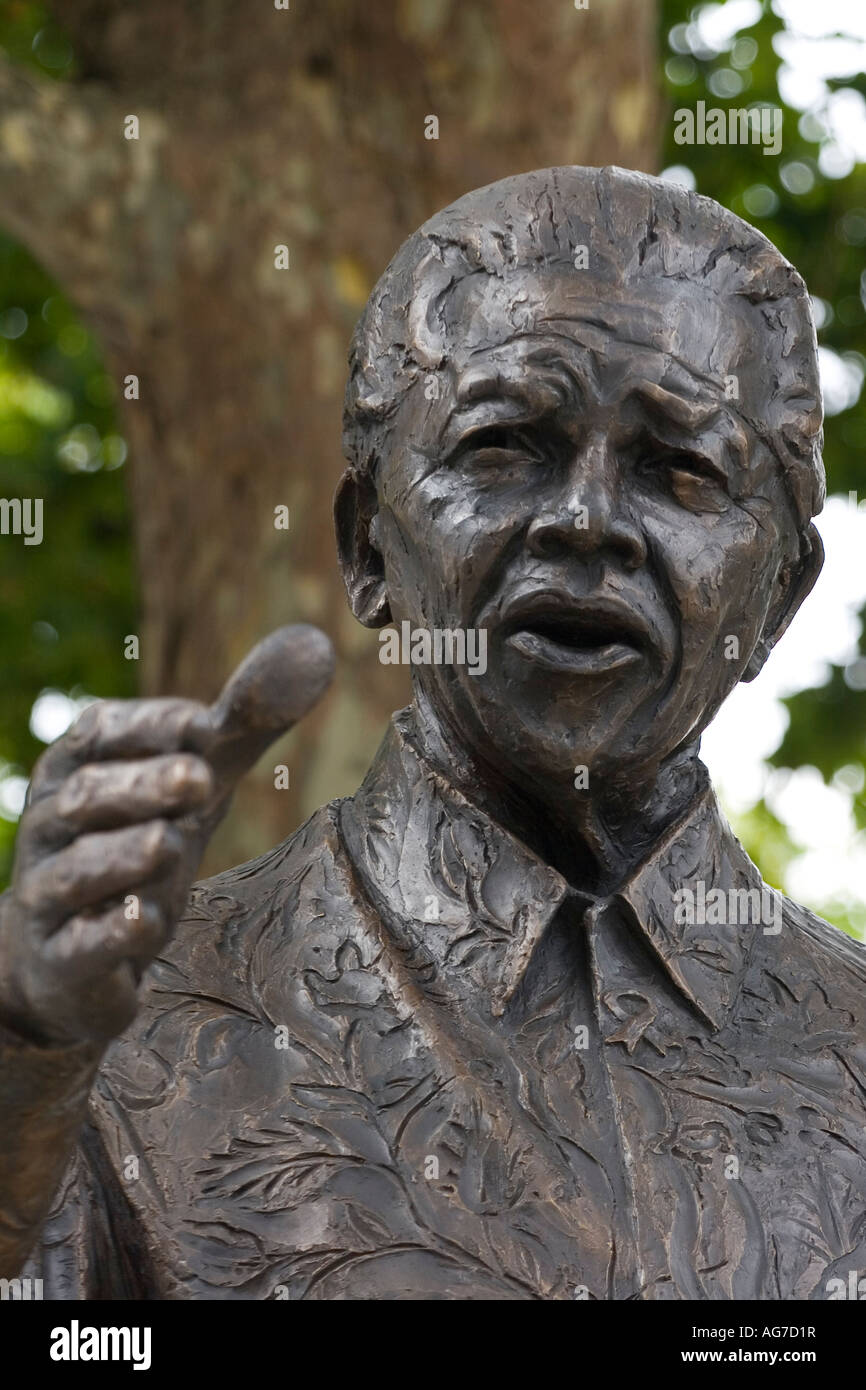 Nelson Mandela statue, Parliament square, London Stock Photo Alamy