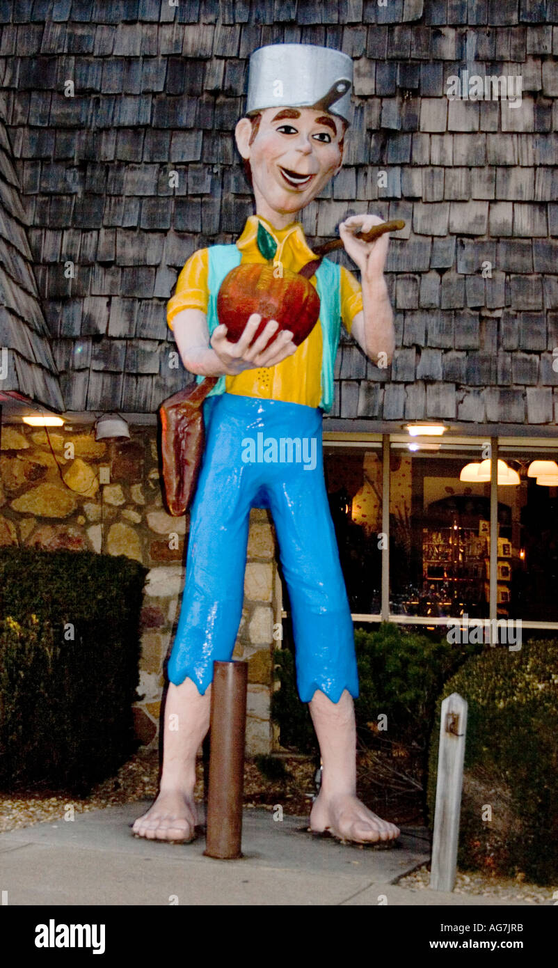 Giant Johnny Appleseed Statue at a restaurant in New Market Virginia