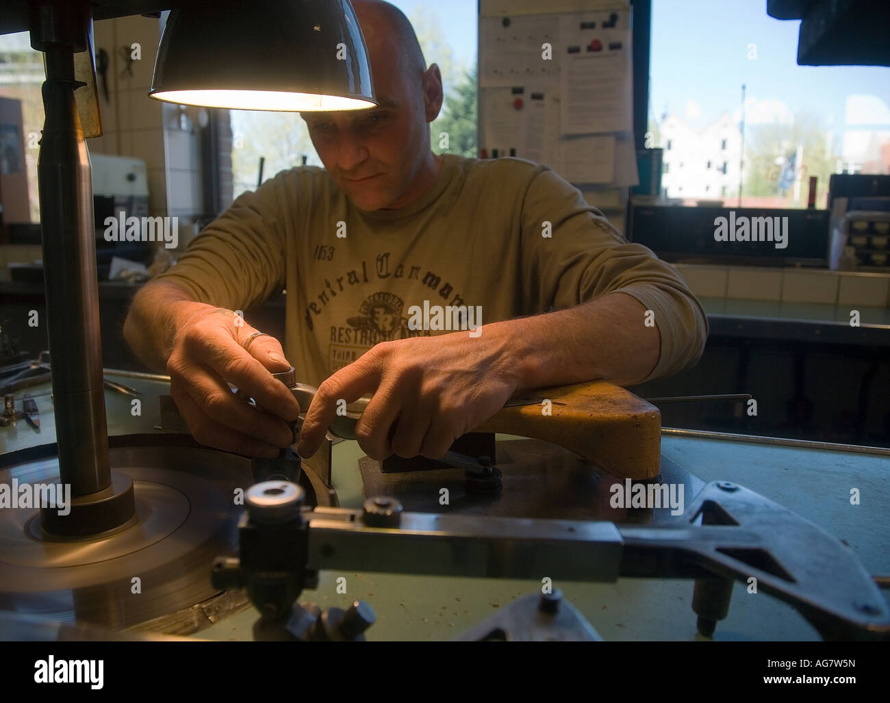 Diamond cutting factory netherlands hires stock photography and images