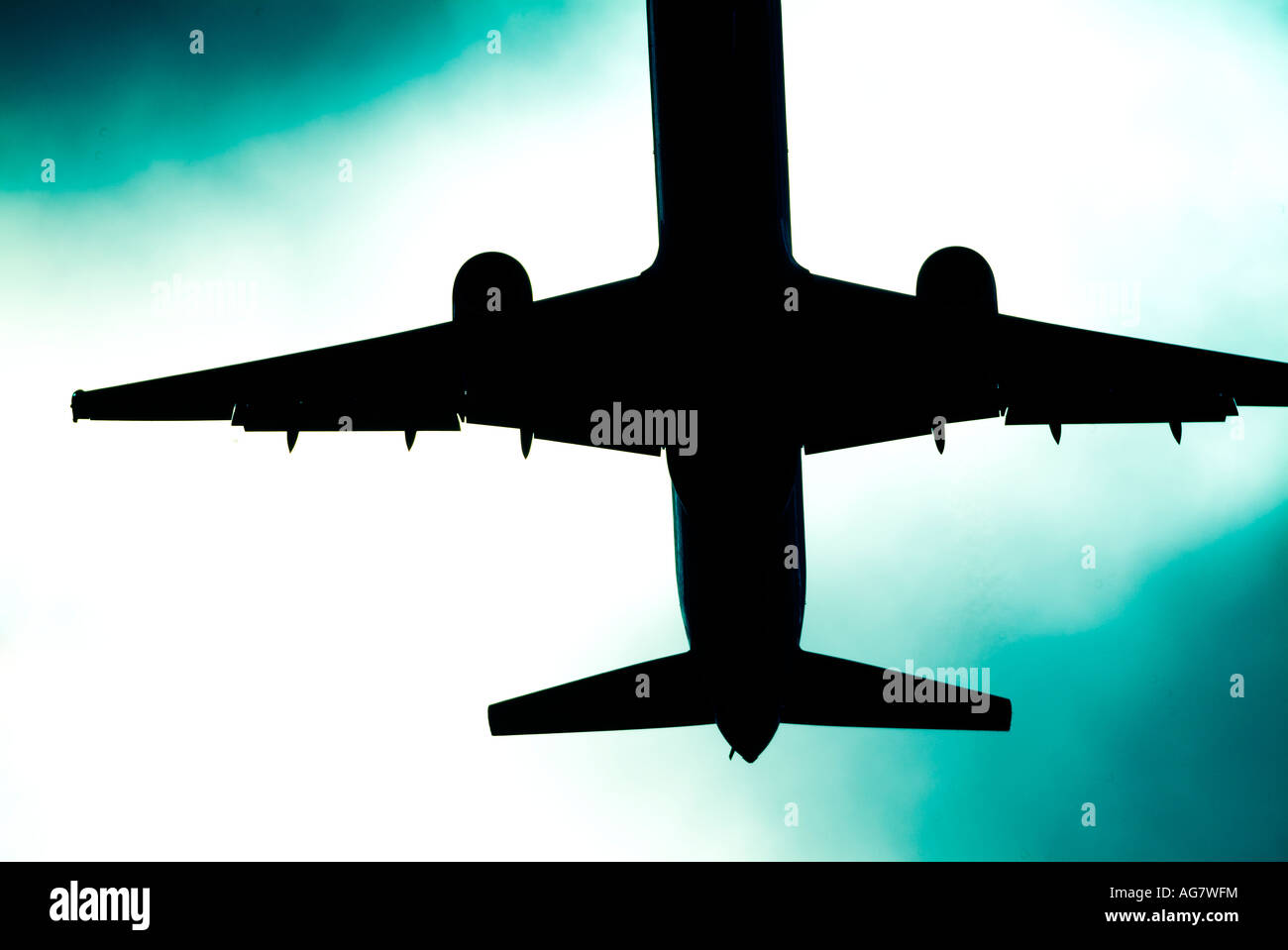 Airbus A320 silhouette Stock Photo - Alamy