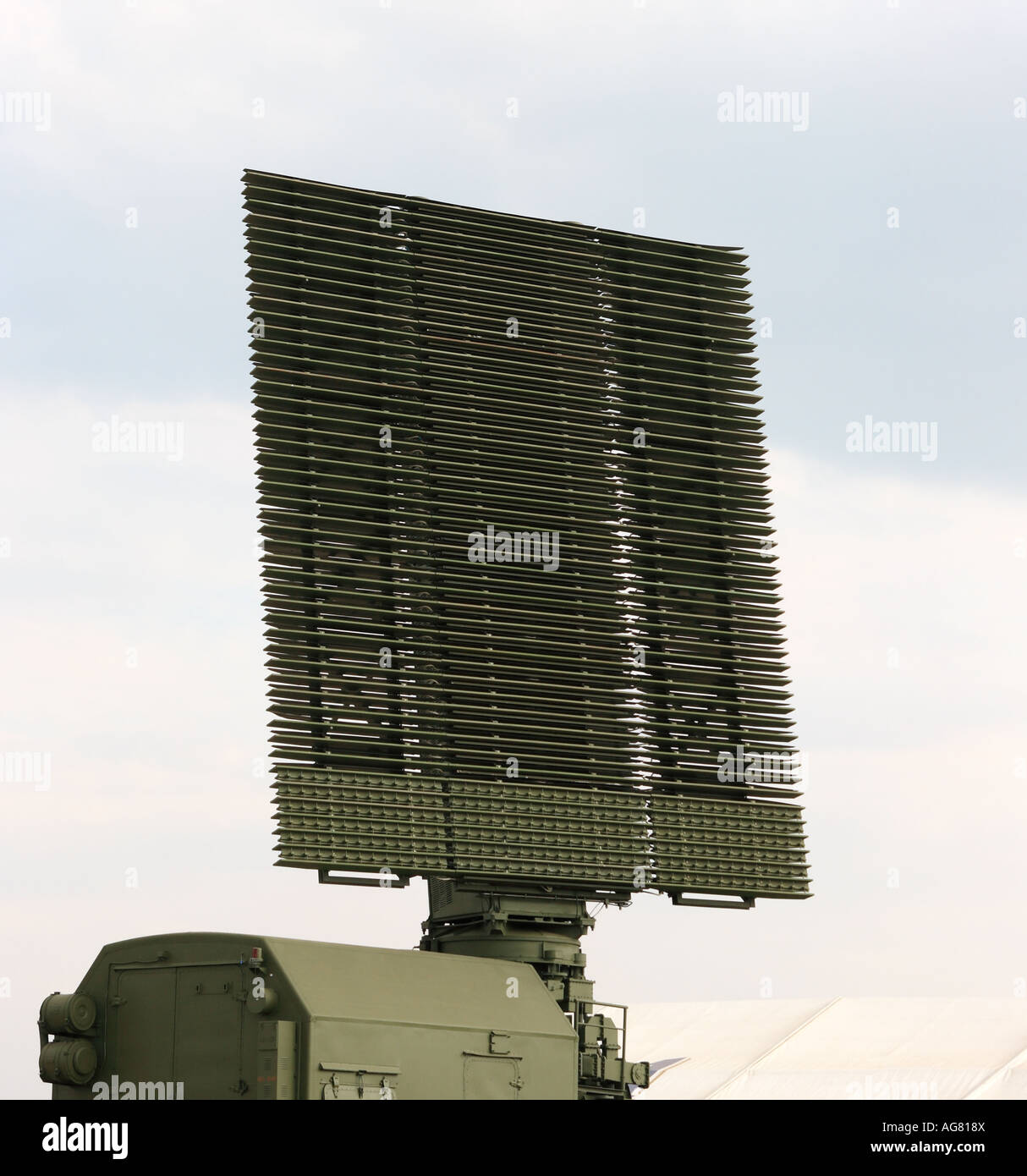 Military surveillance mobile radar hires stock photography and images