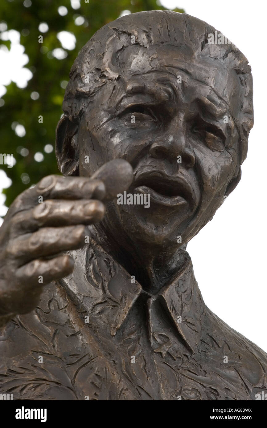 Nelson Mandela statue, Parliament square, London Stock Photo Alamy