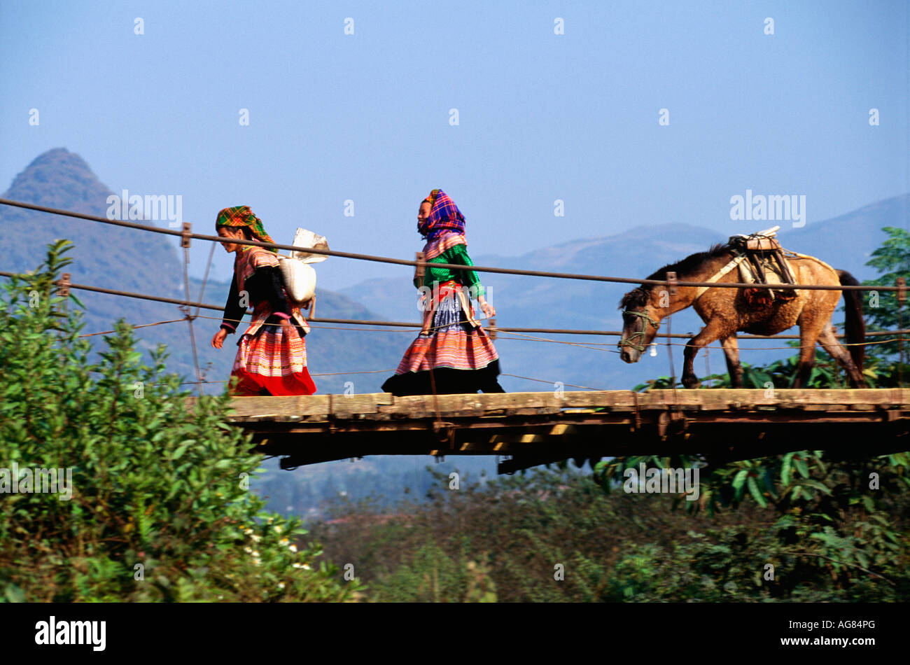 Cross hanging bridge hi-res stock photography and images - Page 12 - Alamy
