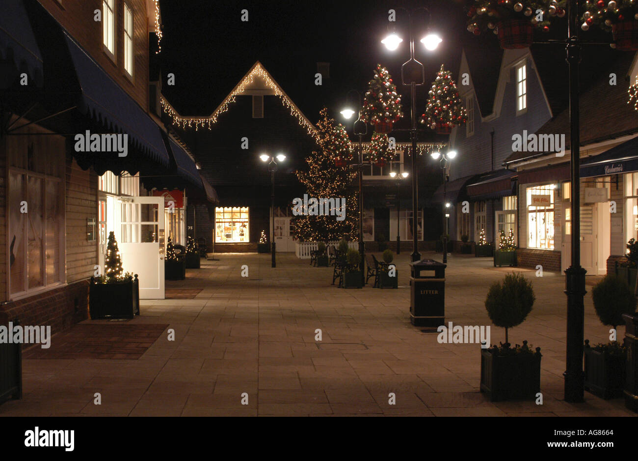 Christmas decorations at Bicester Village Stock Photo Alamy