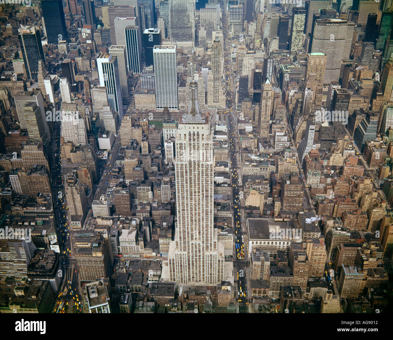 City skyline aerial hi-res stock photography and images - Alamy