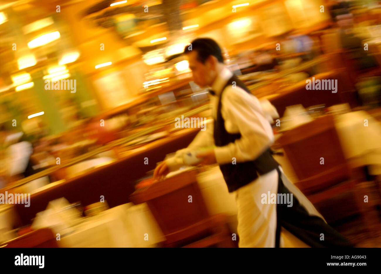 French waiter paris hi-res stock photography and images - Alamy