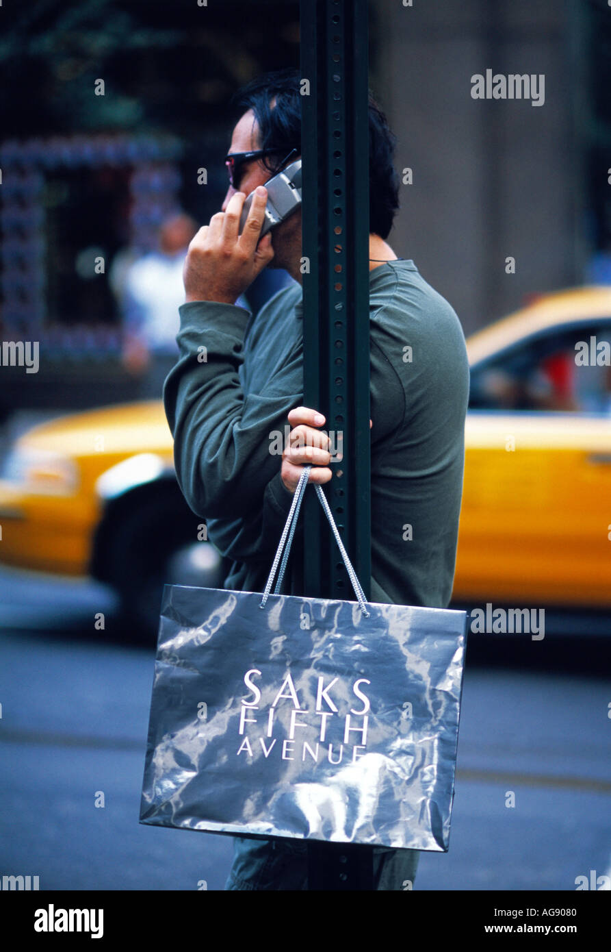 Saks 5th avenue hi-res stock photography and images - Alamy