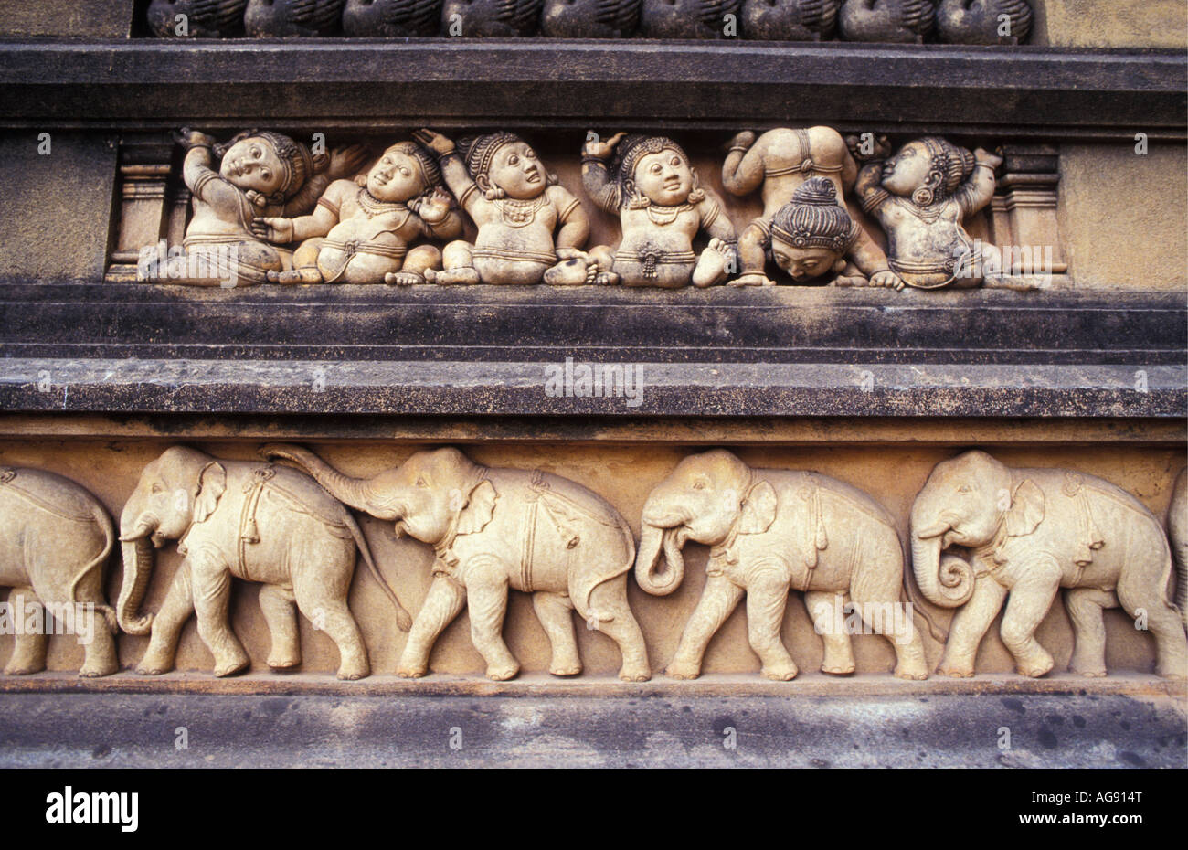 Sri Lanka Negombo, Sculpture on temple wall Stock Photo - Alamy
