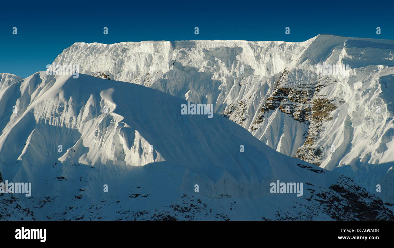 High mountain ridge in the Annapurna range. Nepal Stock Photo - Alamy