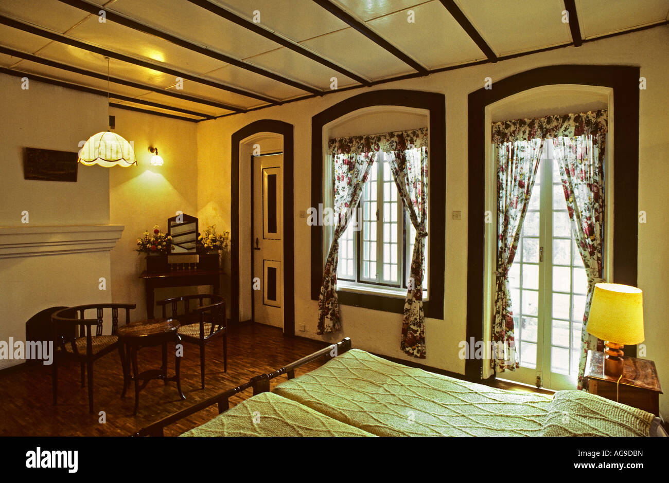 Sri Lanka Nuwara eliya Room with bed in Sint Andrew Hotel Stock Photo