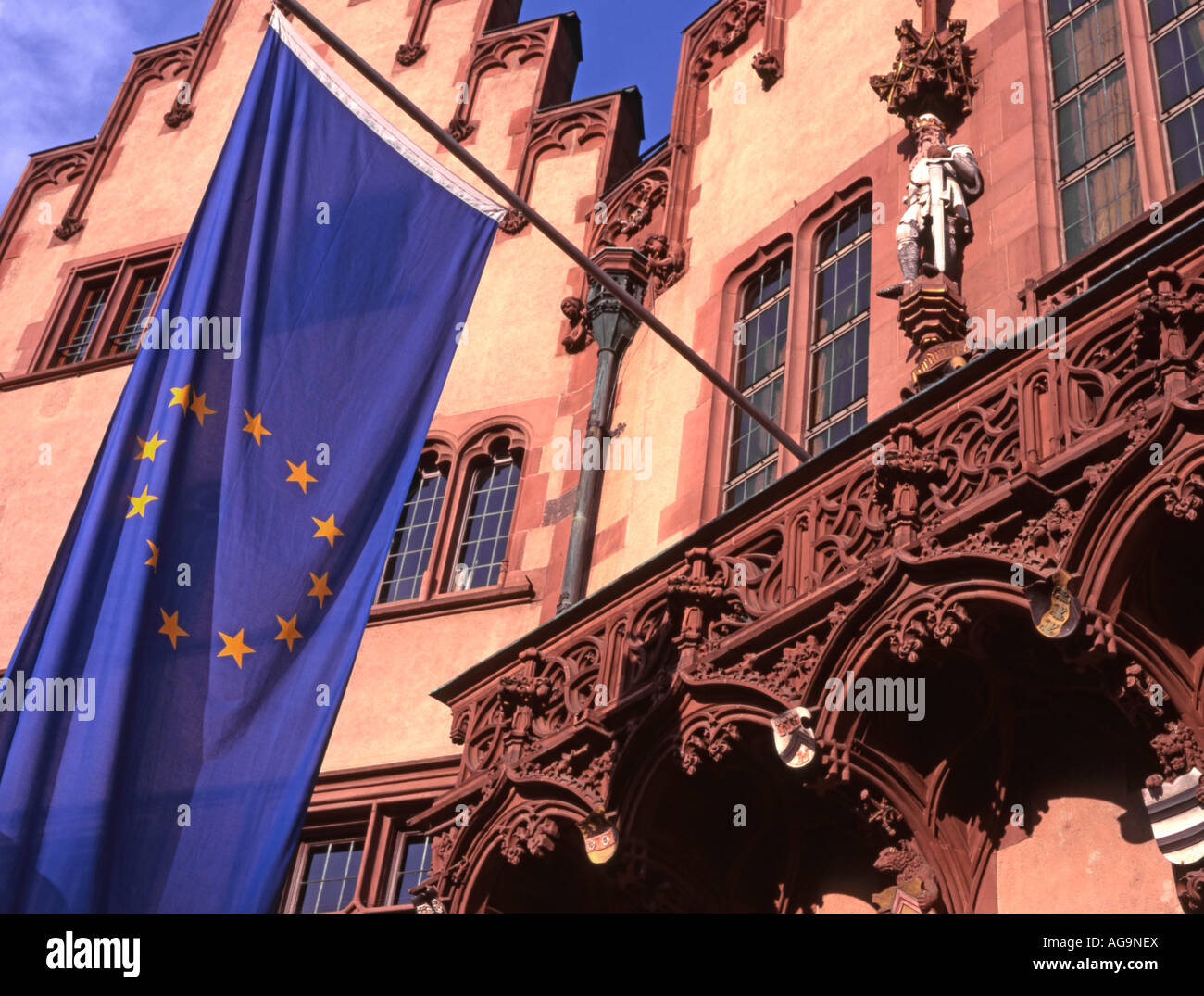 Frankfurt-am-Main, Hesse, Germany. The Romer (former City Hall / Rathaus) EU Flag flying Stock Photo
