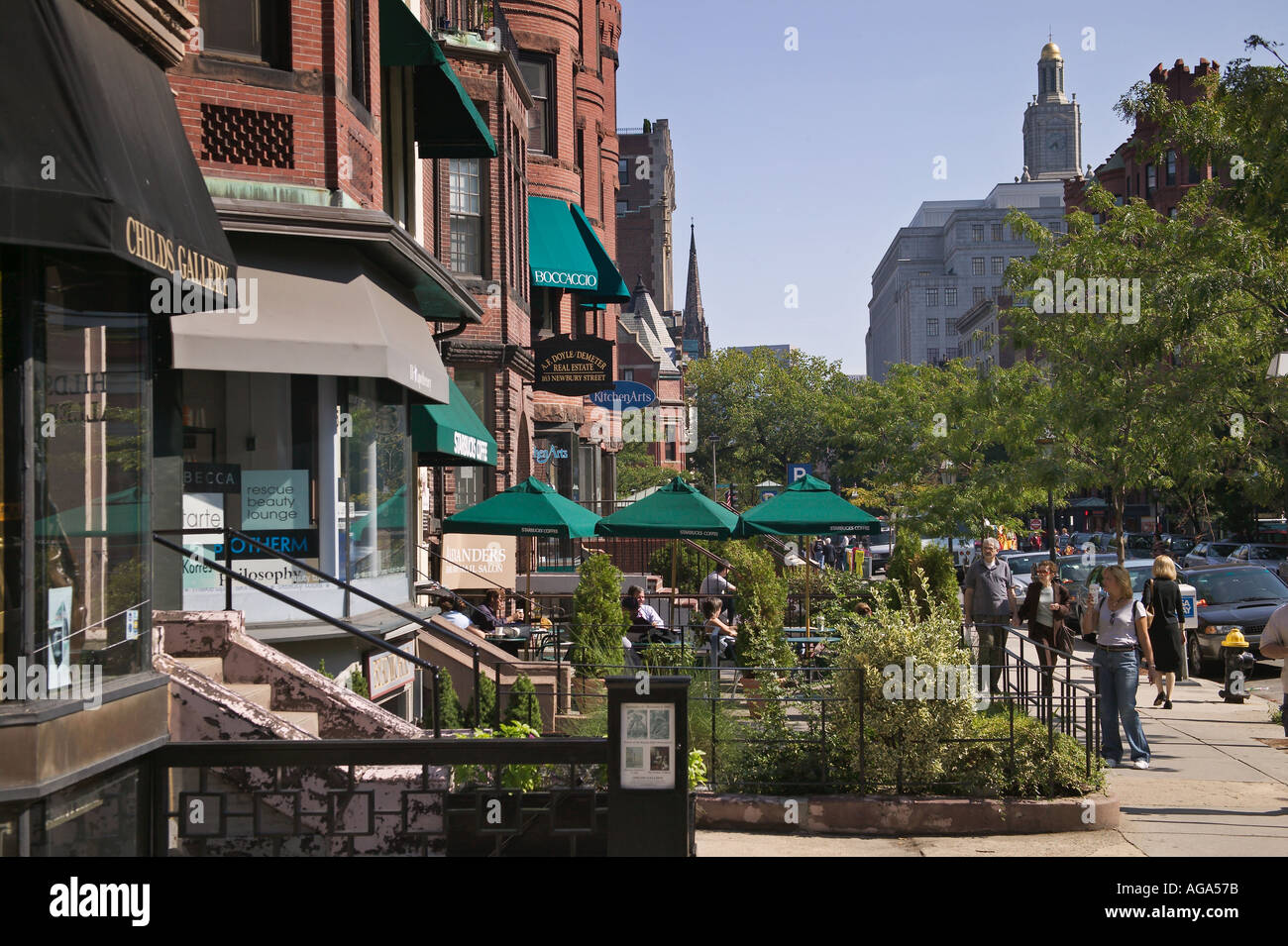 Brownstone shop hi-res stock photography and images - Alamy