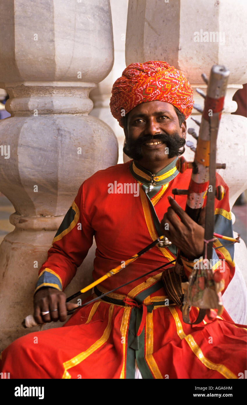 India, Jaipur, Rajasthan, Musician with stringed instrument Stock Photo