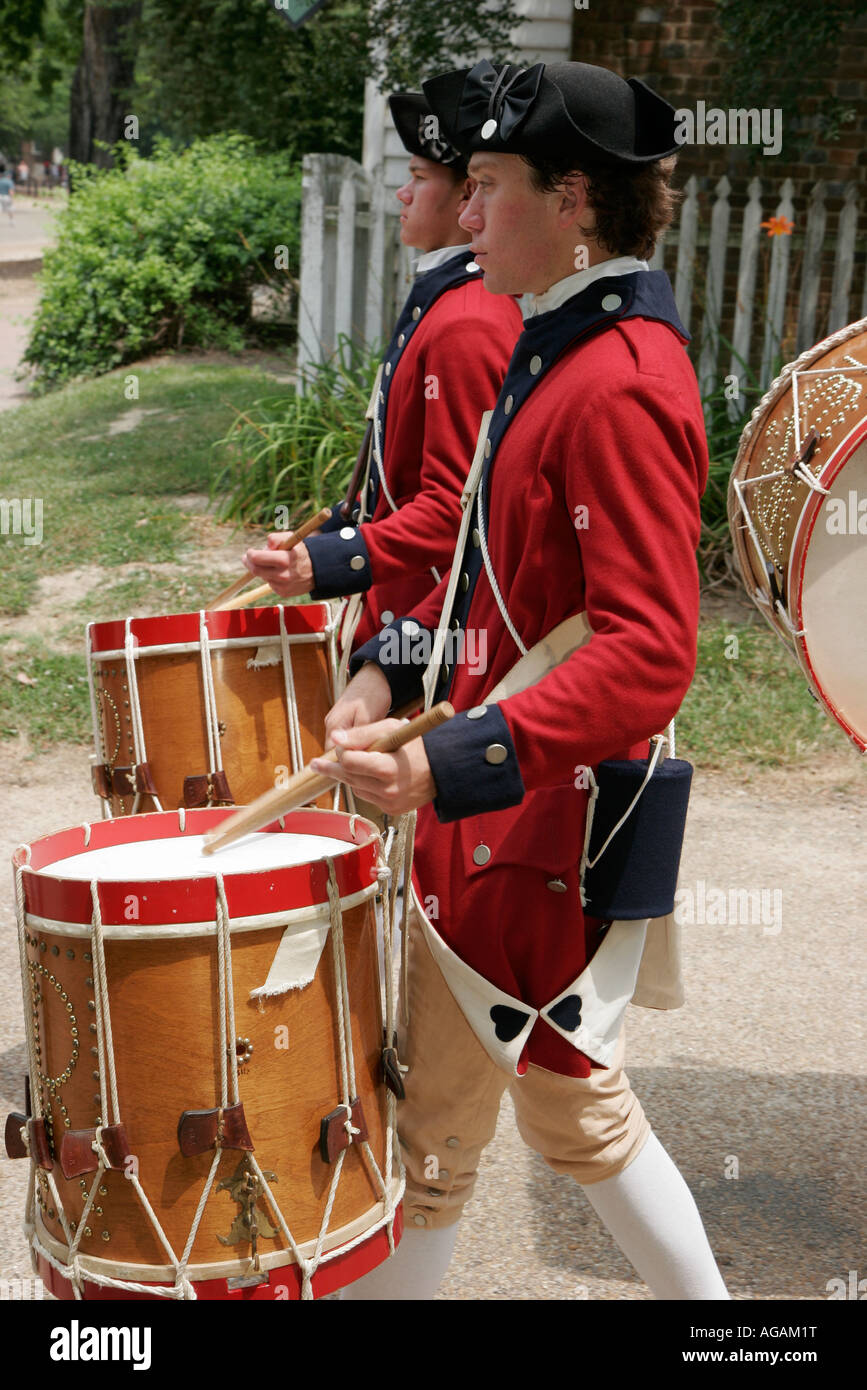 Colonial Williamsburg Virginia,Duke of Gloucester Street,fife & drum corps,march,music,tricorne hats,VA070625016 Stock Photo