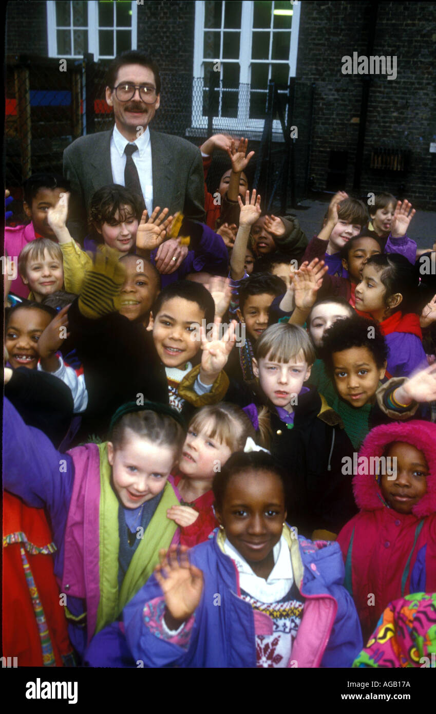 Children in school group hi-res stock photography and images - Alamy