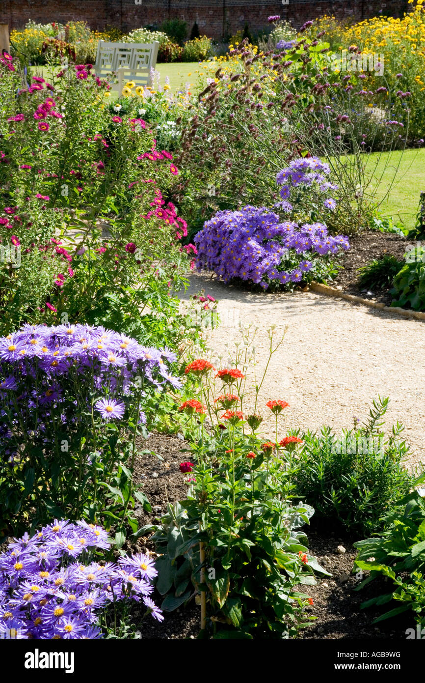Walled garden hi-res stock photography and images - Alamy