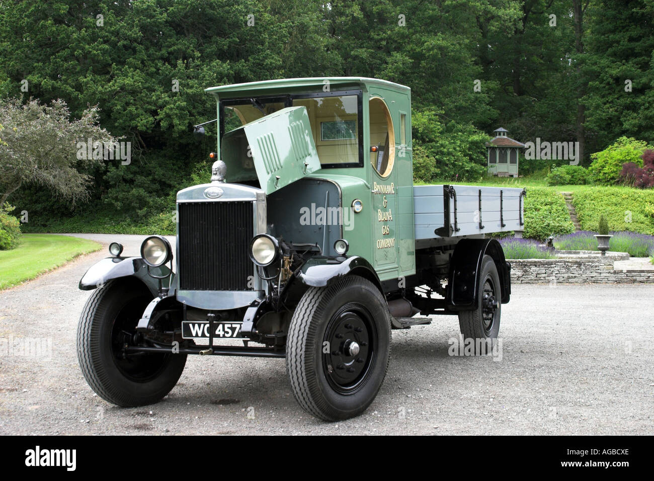 Vintage van parked in the grounds of a stately house Stock Photo - Alamy