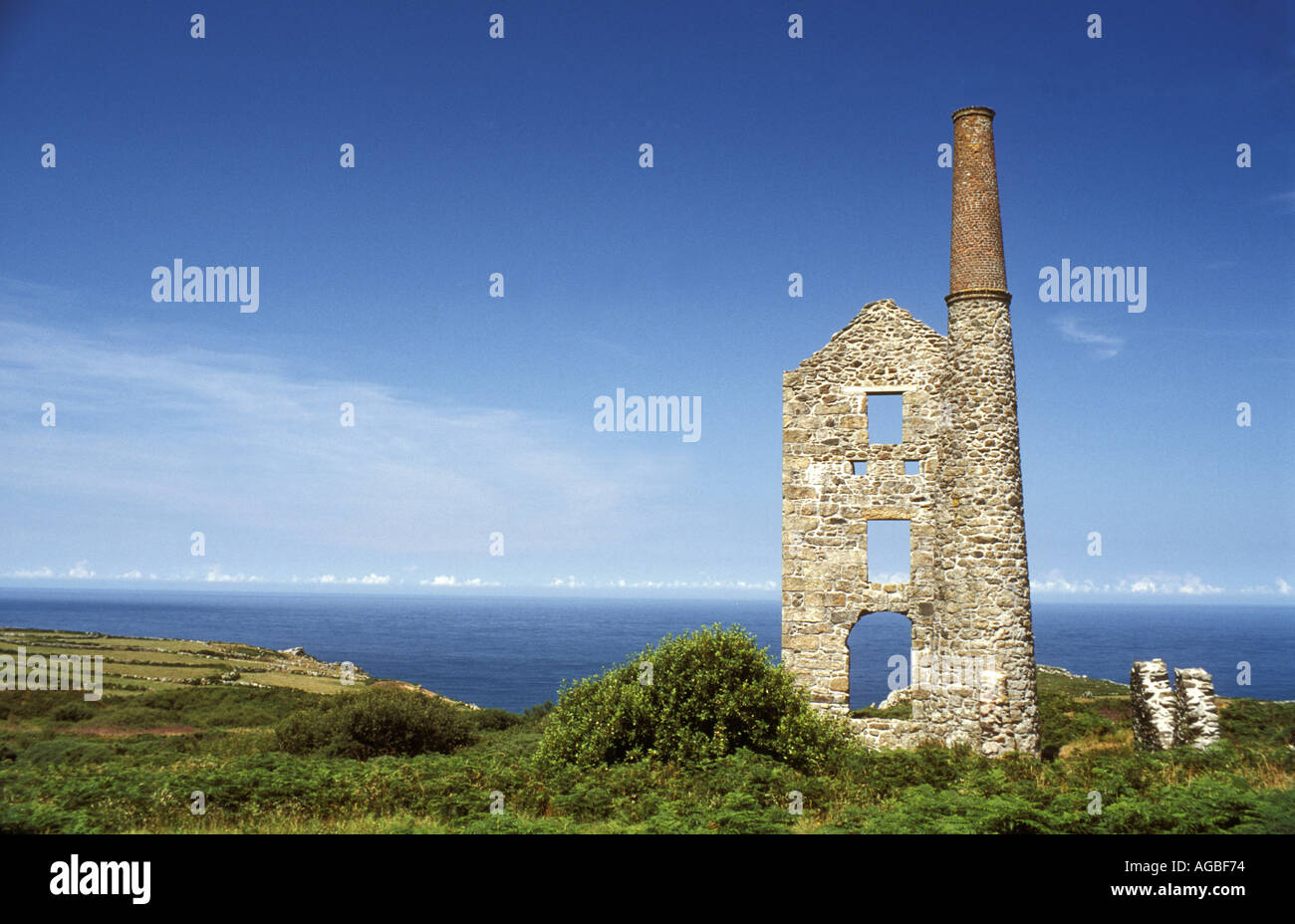 Ruins of the engine house of Carn Galver tin mine at Bosigran in the West Penwith district of Cornwall, UK Stock Photo