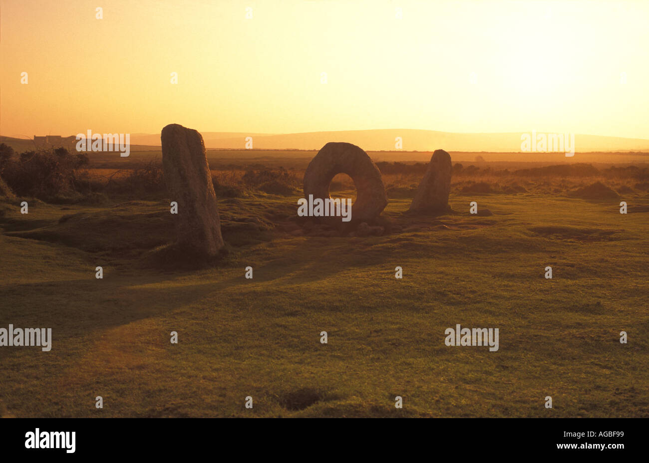 Megalithic holed stone known as Men an Tol near Madron, West Penwith district of Cornwall, UK Stock Photo