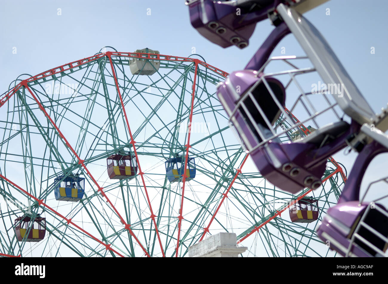 1920s amusement park visitors hi-res stock photography and images - Alamy