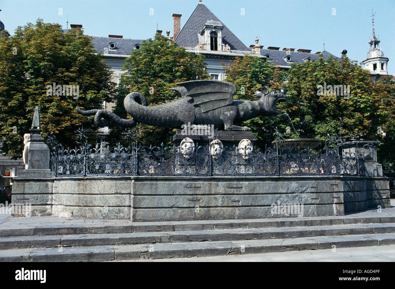 The Lindwurmbrunnen dragon fountain heraldic emblem of Klagenfurt capital of Carinthia was carved by Ulrich Vogelsang in 1590 from one block of Chloritic schist its head the skull of a woolly rhinoceros Stock Photo