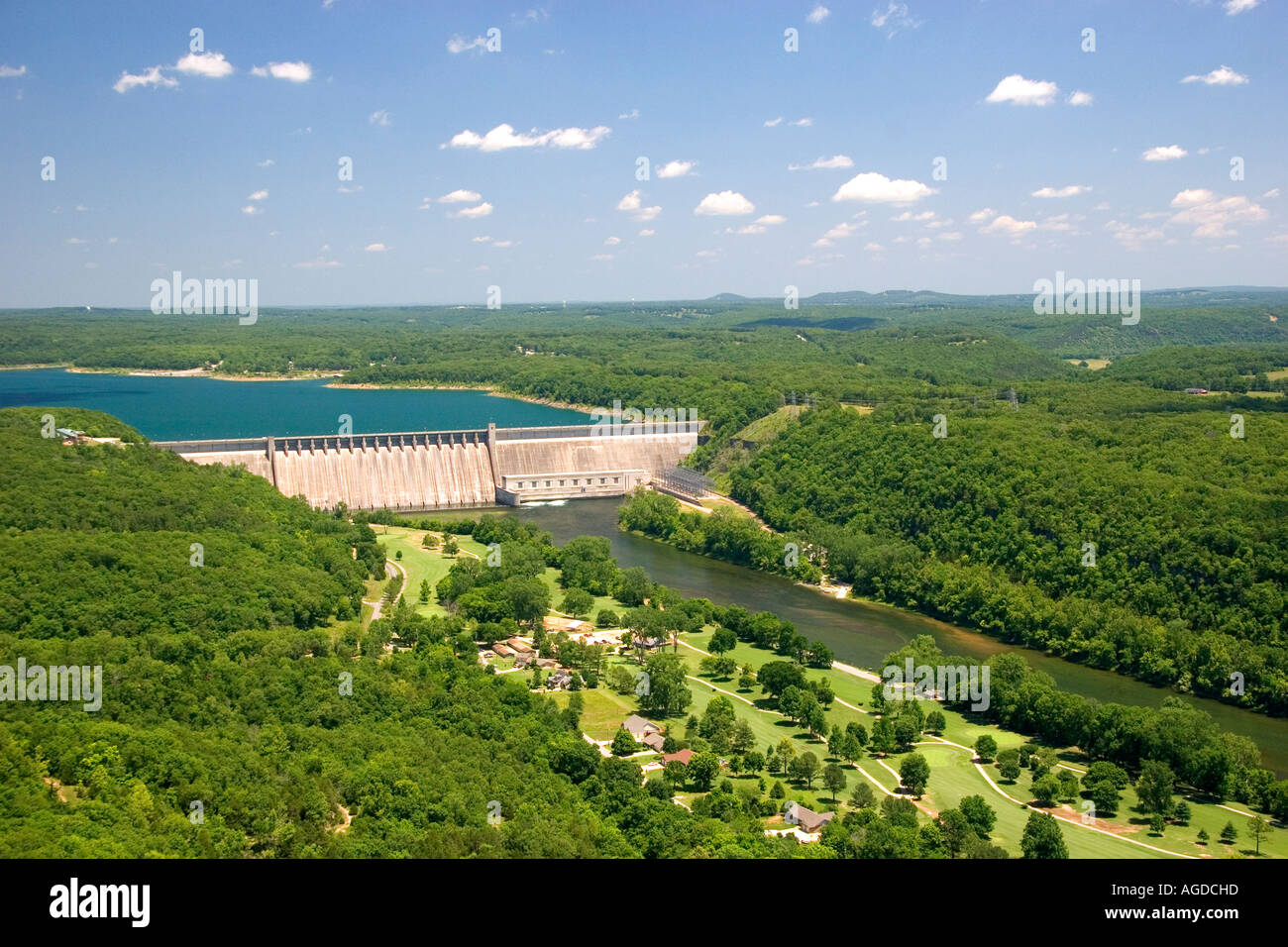 Aerial view bull shoals lake hires stock photography and images Alamy