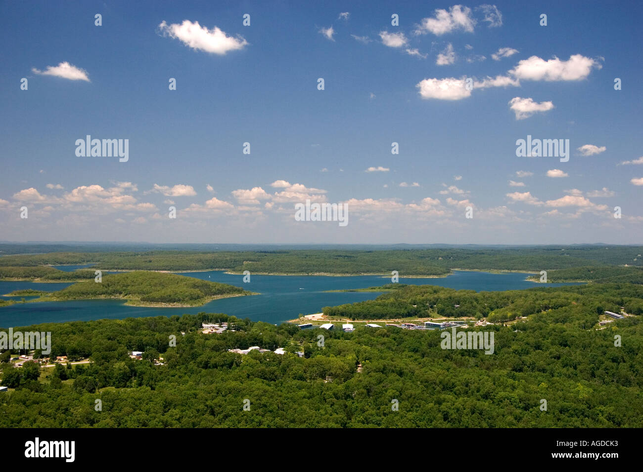 Aerial view bull shoals lake hires stock photography and images Alamy