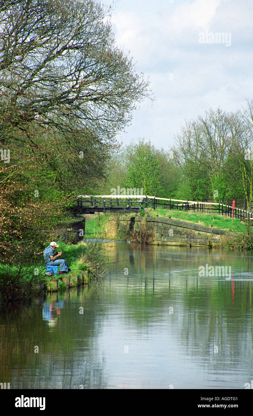 Bewsey Lock and Fisherman, Sankey St. Helen’s Canal, Sankey Valley Park, Warrington, England Stock Photo