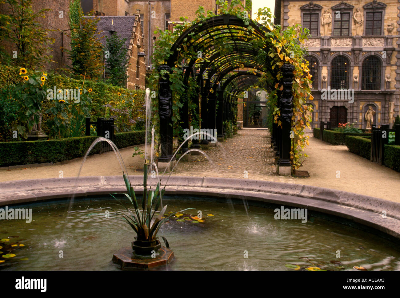 Renaissance Garden High Resolution Stock Photography and Images Alamy