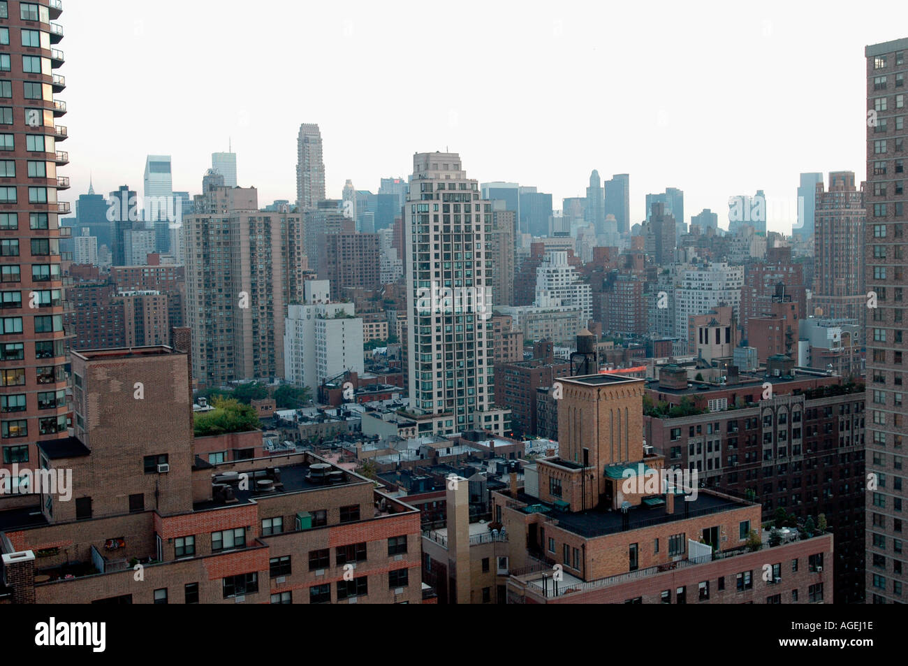 High-Rise Chicago Living: The Ultimate Guide to Sky-High Luxury - High Rise Residences With City View