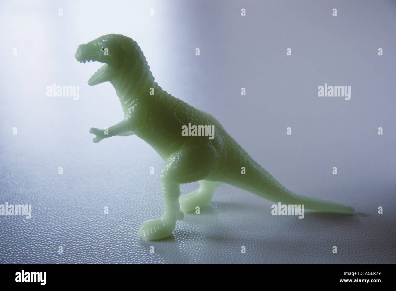 Plastic Raptors dinosaur raptor carnivore prehistoric animal toy plastic child children ...