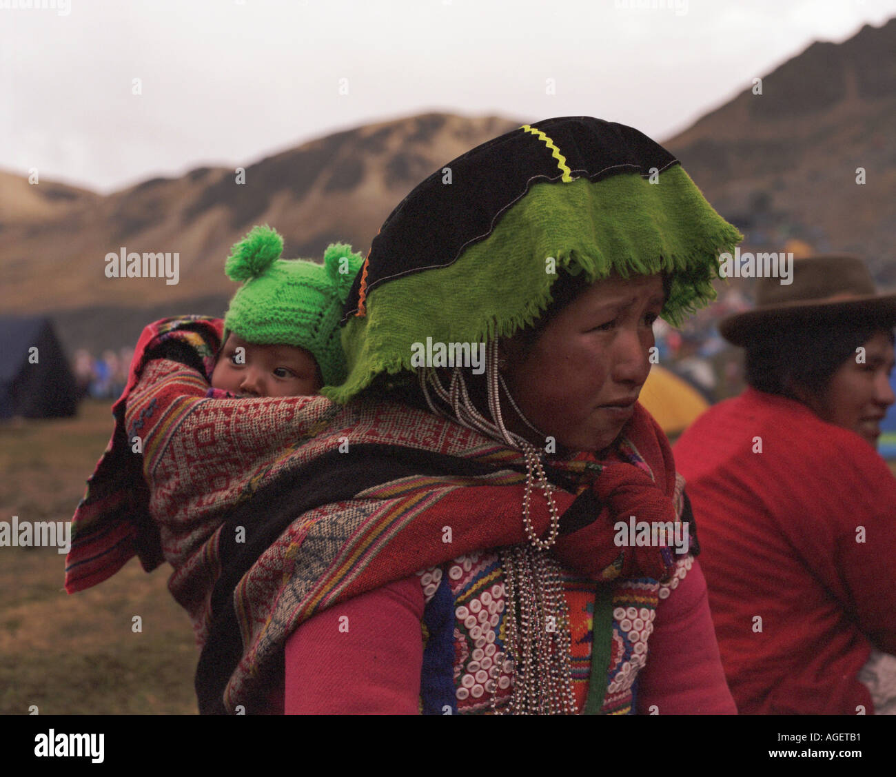 Peruvian mother and daughter at the 'Festival de Qoyllur rit'i' Stock Photo