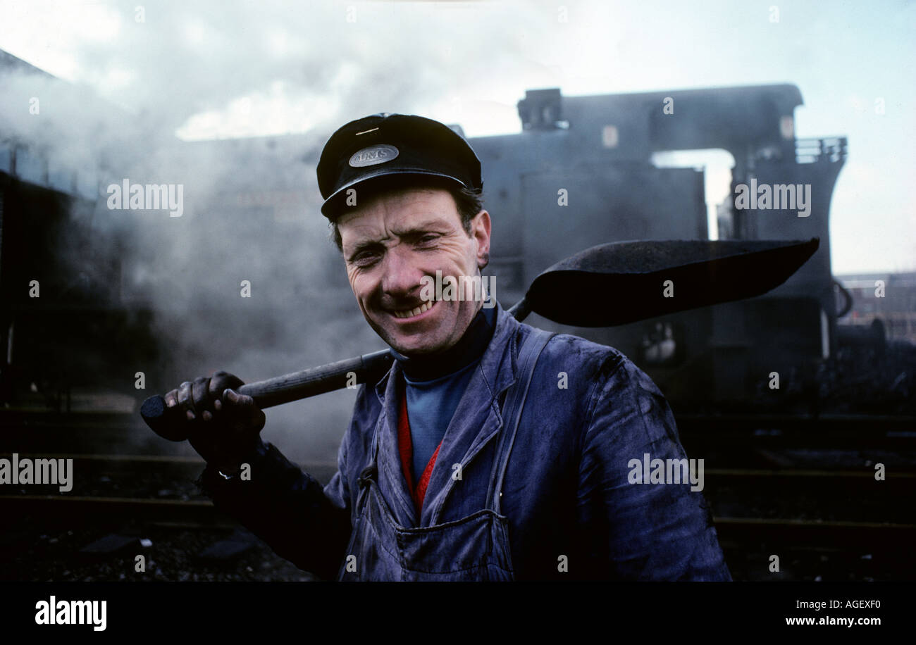 TRAIN DRIVER ON GREAT CENTRAL RAILWAY A PRIVATE LINE IN CENTRAL ENGLAND.   early 1980's Stock Photo