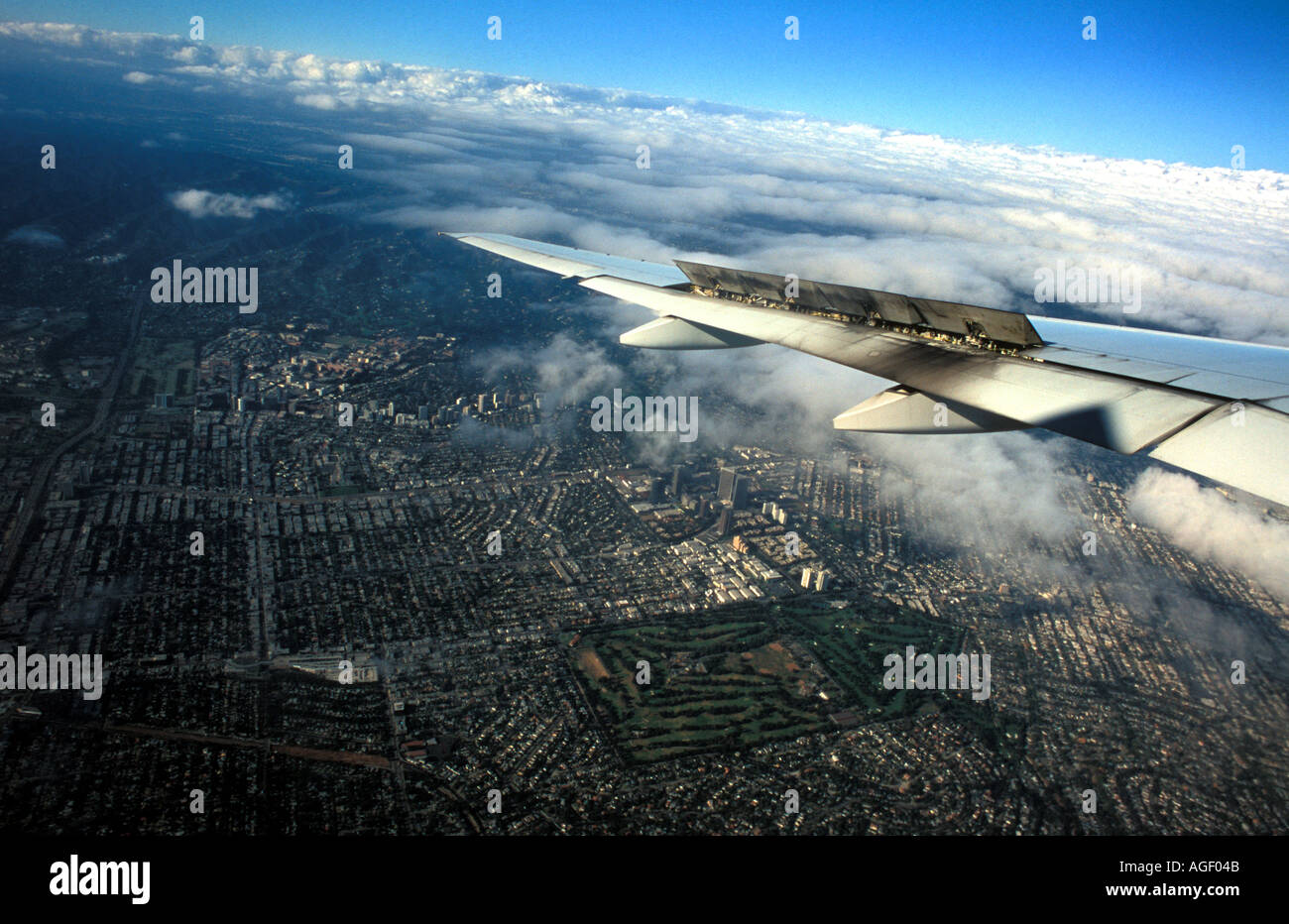 Airplane Wing Landing High Resolution Stock Photography and Images - Alamy