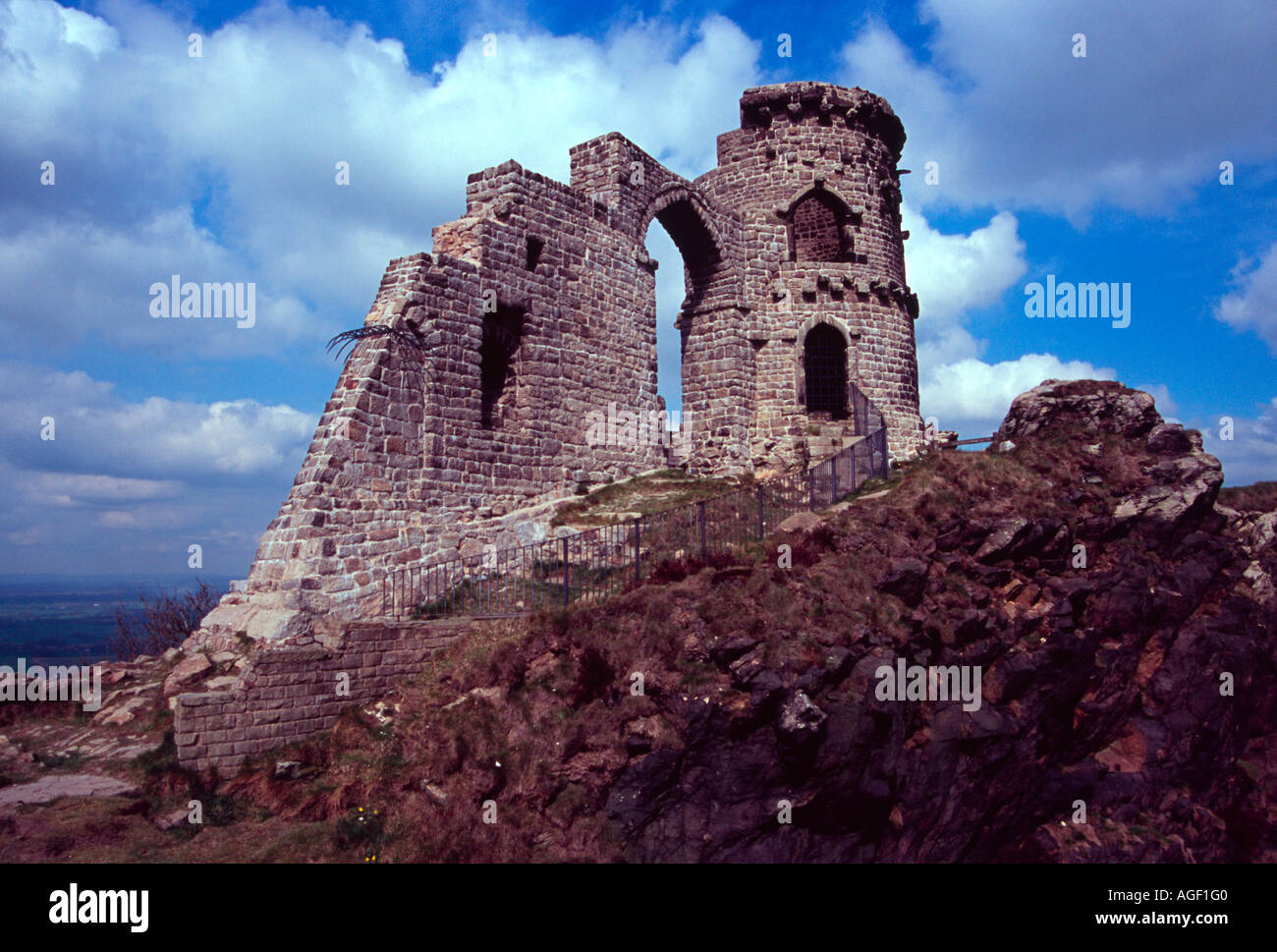 Mow Cop folly on the boundary of Cheshire and Staffordshire Stock Photo