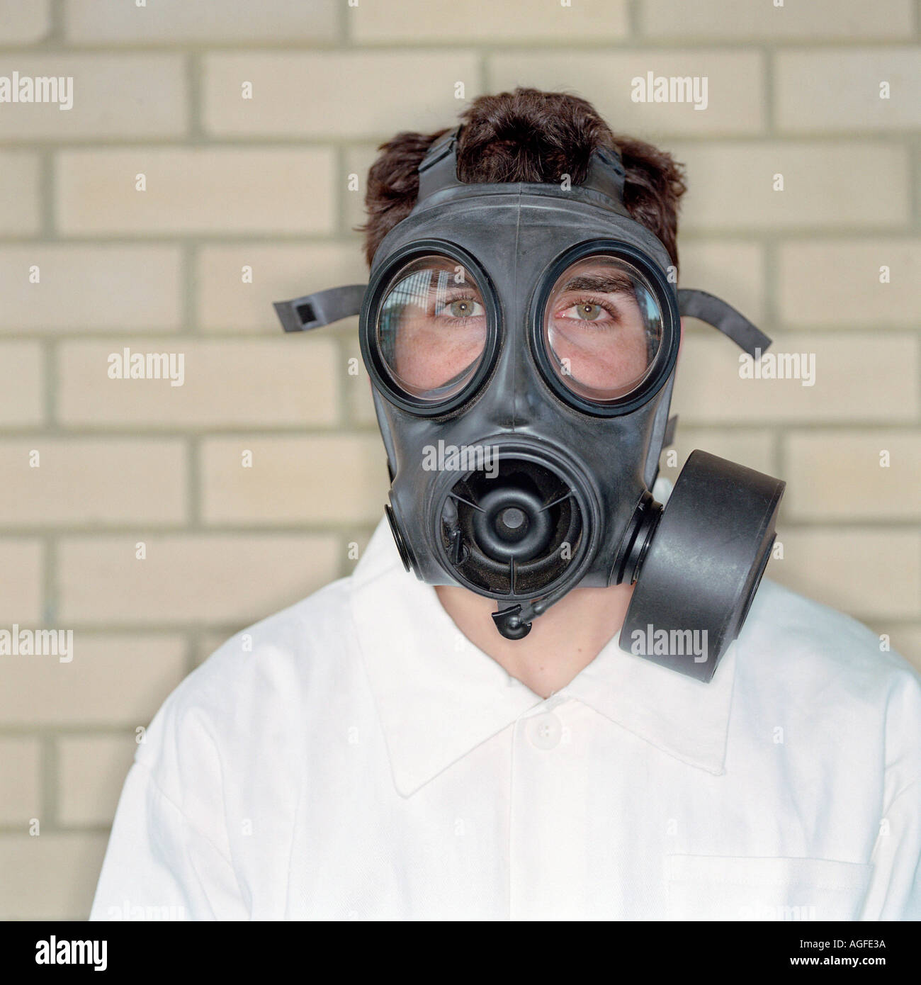 Man in gas mask Stock Photo Alamy