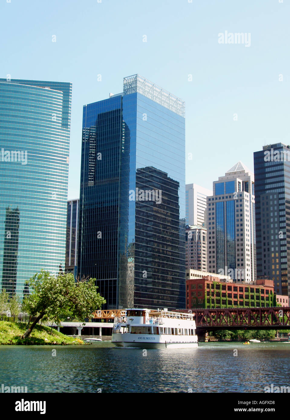 Chicago River Fork, Buidlings & Architectural Tour Boat Stock Photo Alamy