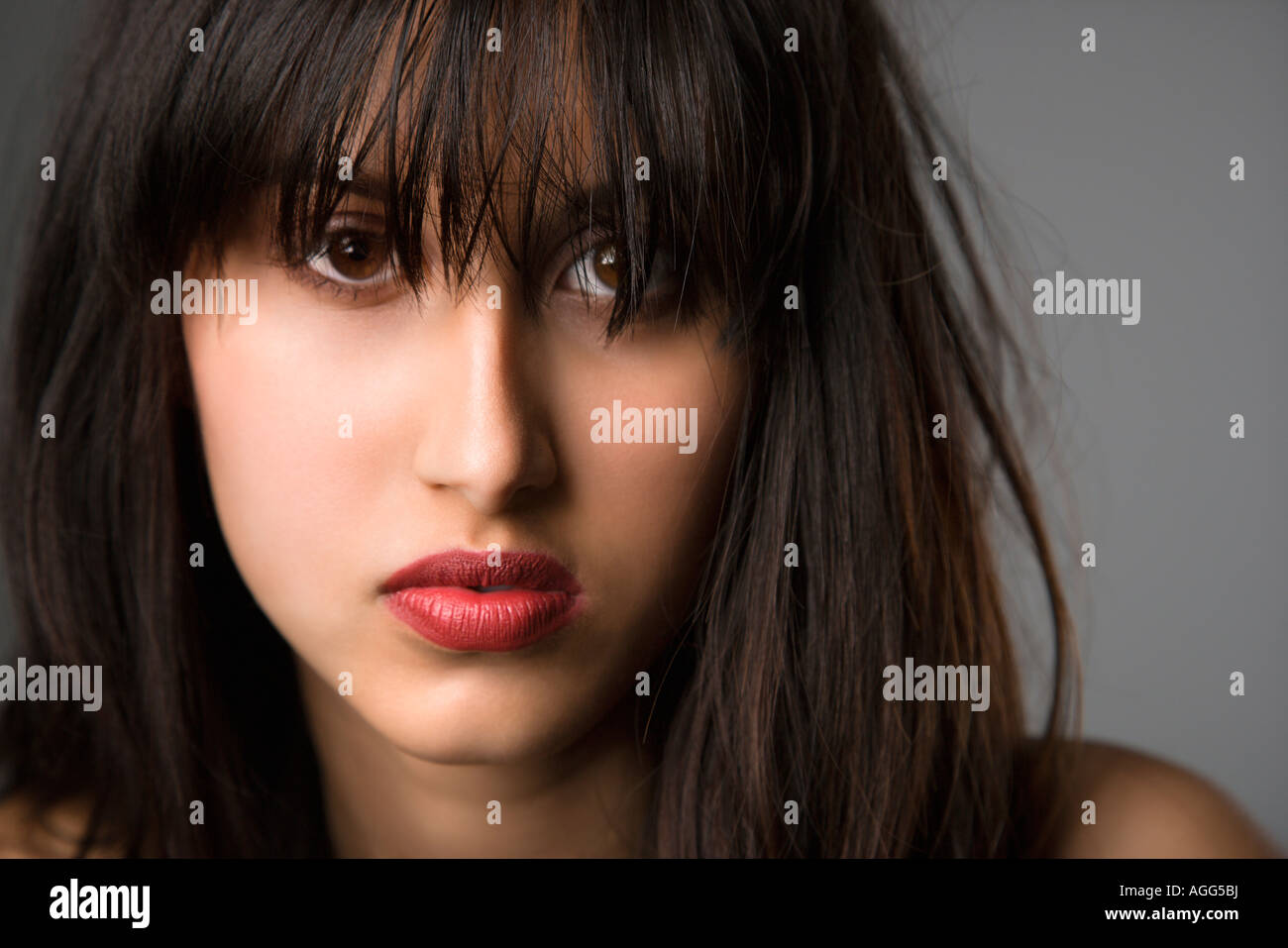 Pretty black woman with long hair hi-res stock photography and images ...