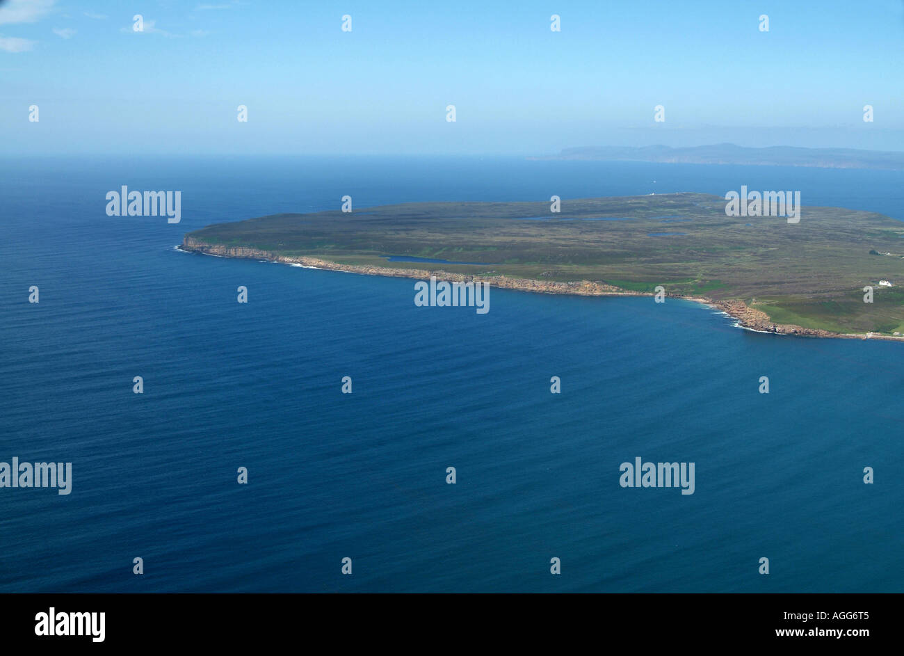 Dunnett Bay, Caithness, Northern Scotland. from the air, summer 2006 Stock Photo