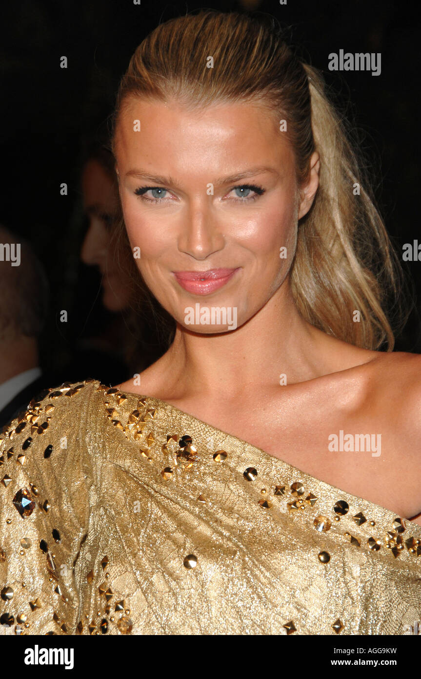 Model Veronika Varekova at the 2007 Vanity Fair Oscar Party at Morton's