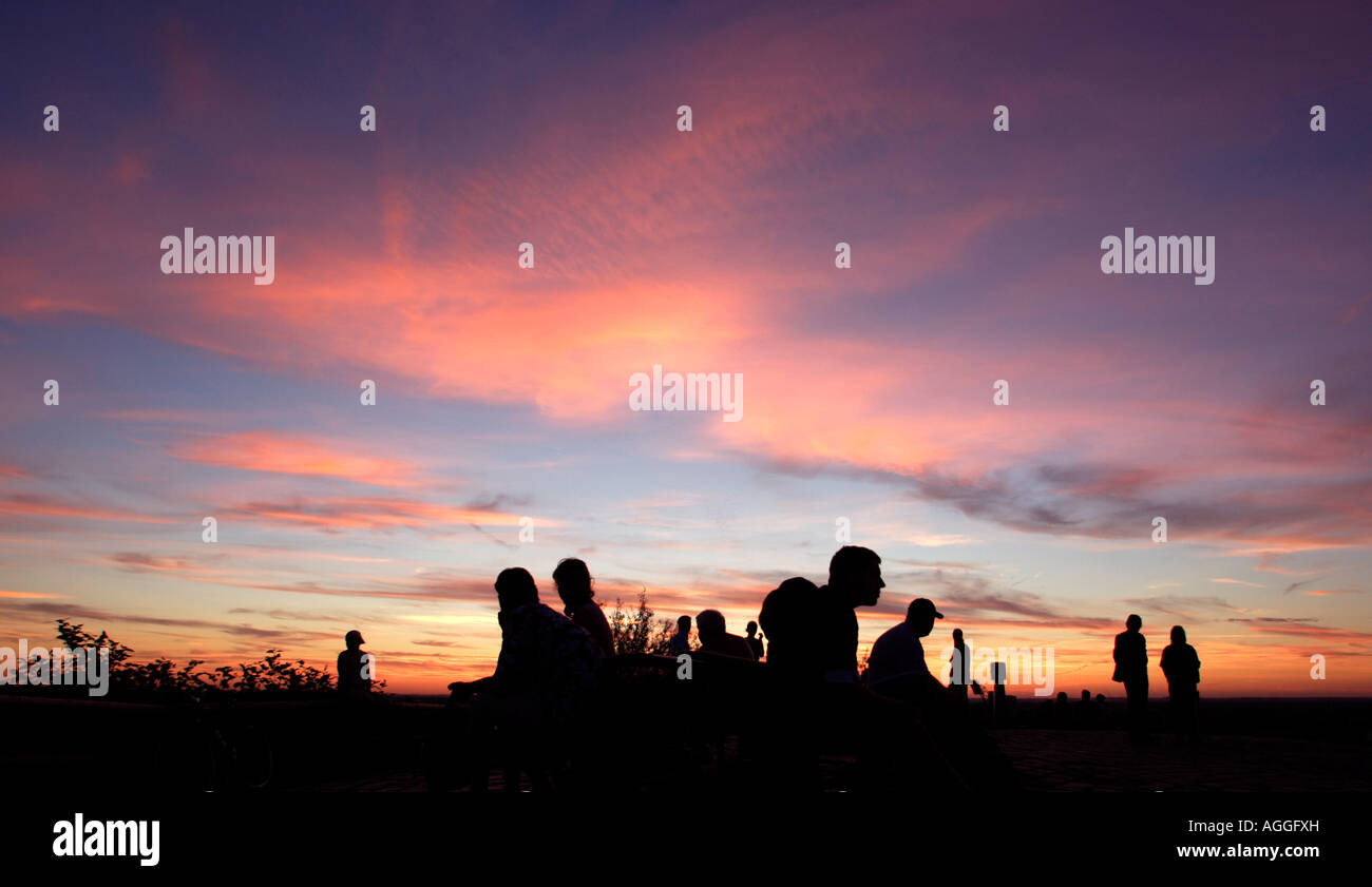 Silhouettes of people hi-res stock photography and images - Alamy