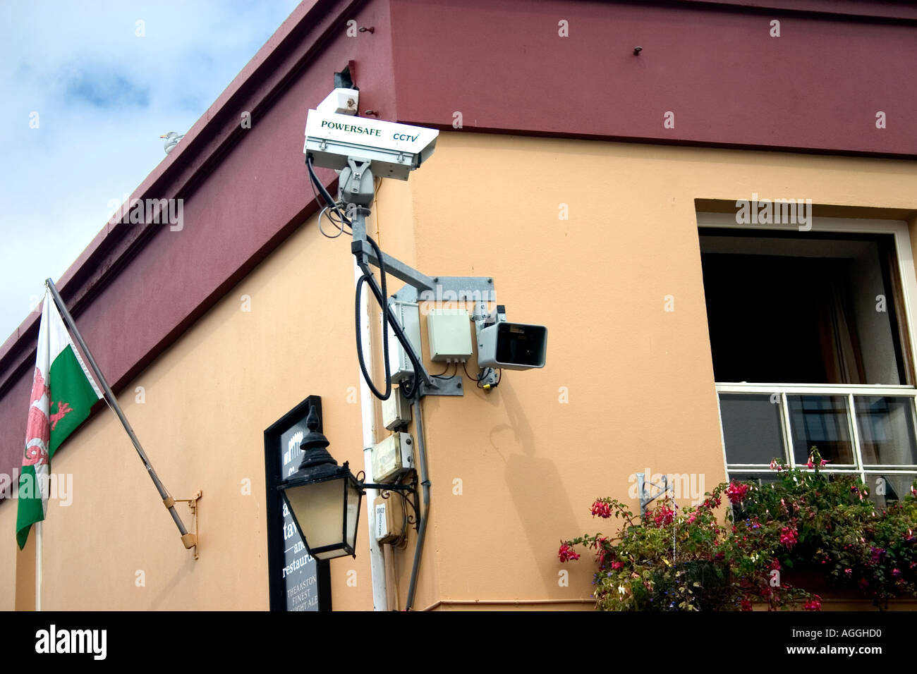 Cctv security camera in tenby hires stock photography and images Alamy