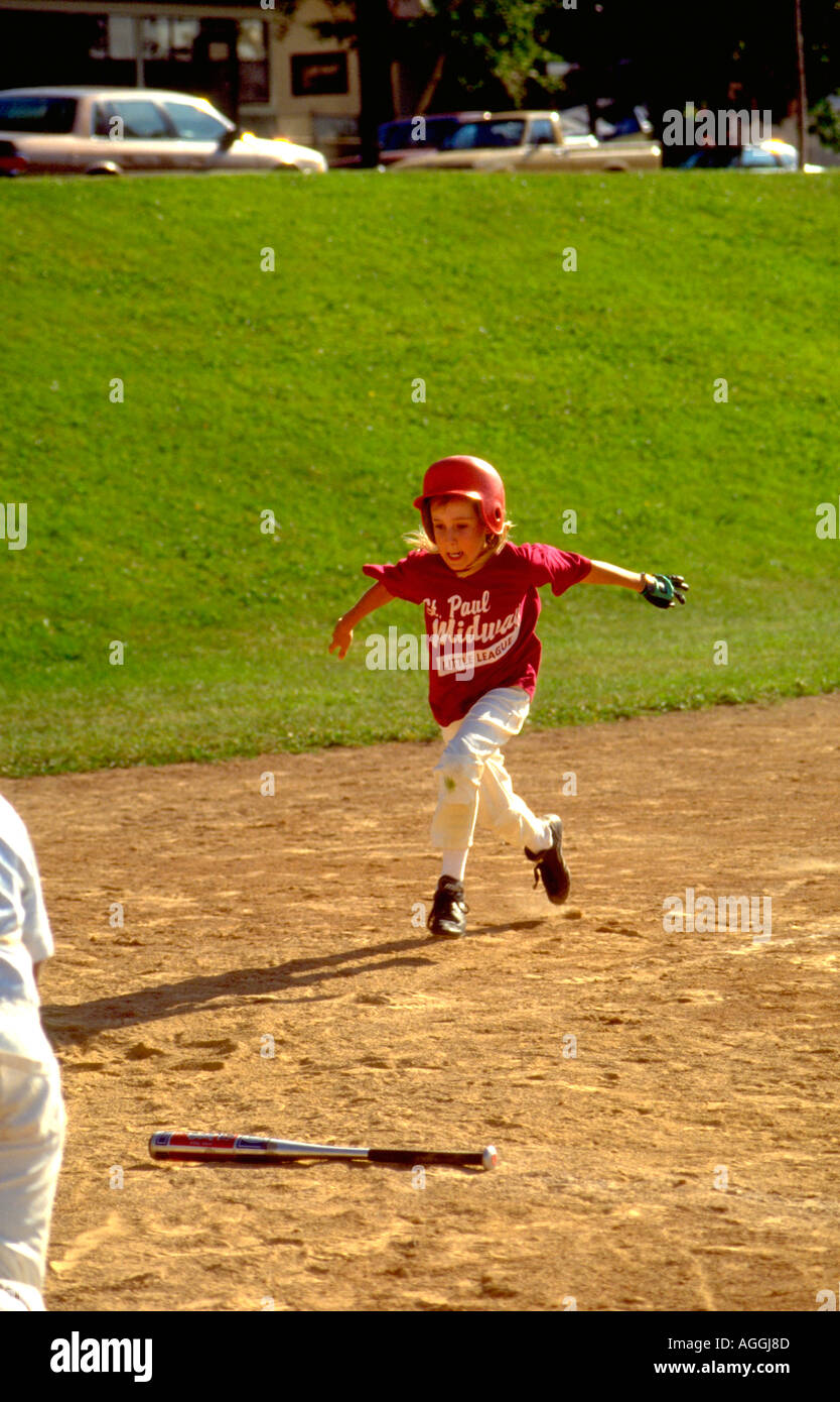 Little league baseball player age hi-res stock photography and images -  Alamy