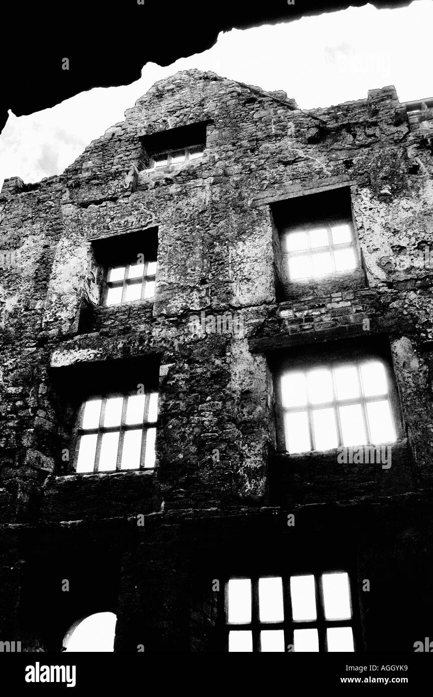 old desolate stone house, Ireland Stock Photo Alamy