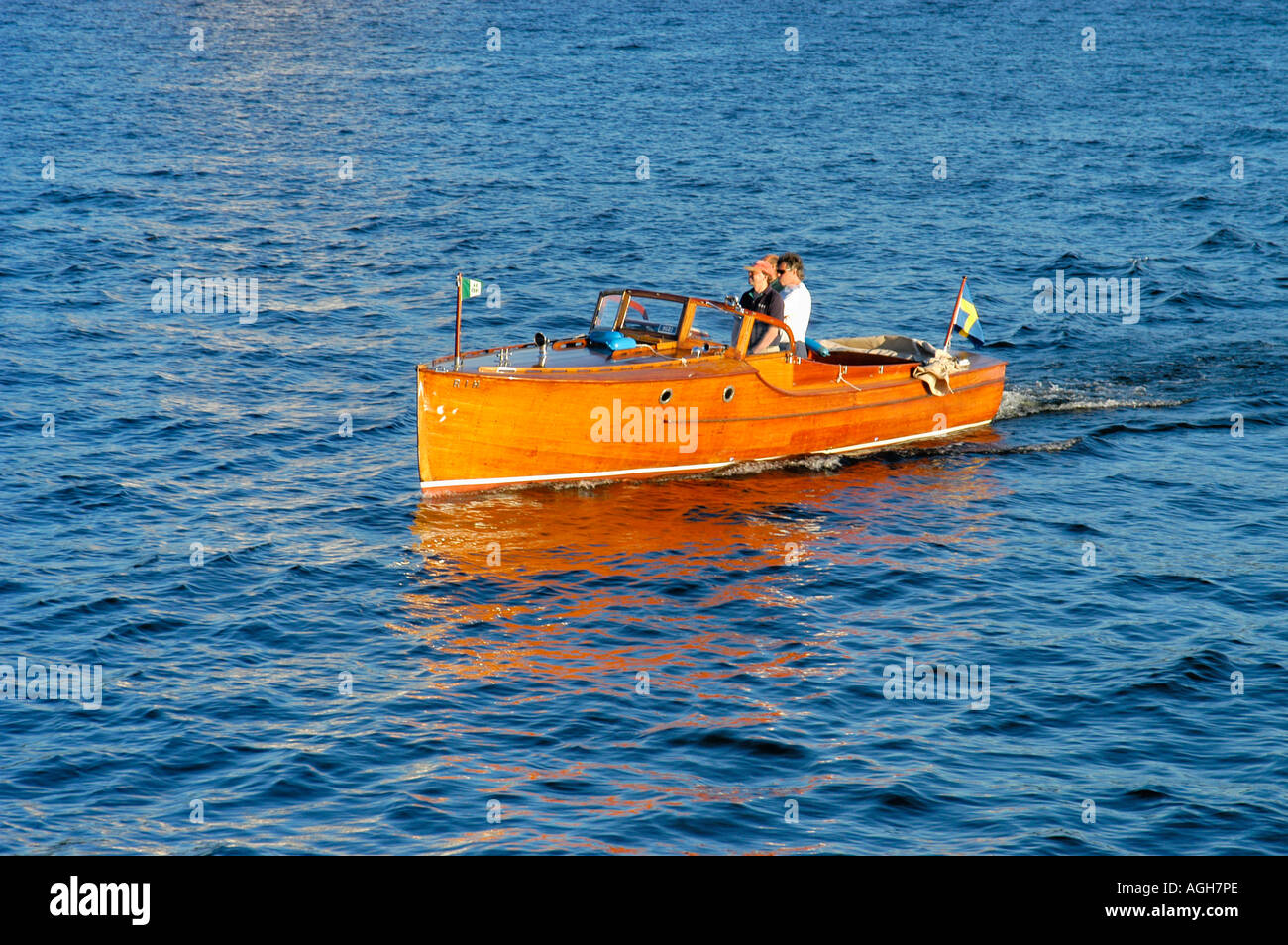 Wooden motor boat hi-res stock photography and images - Alamy