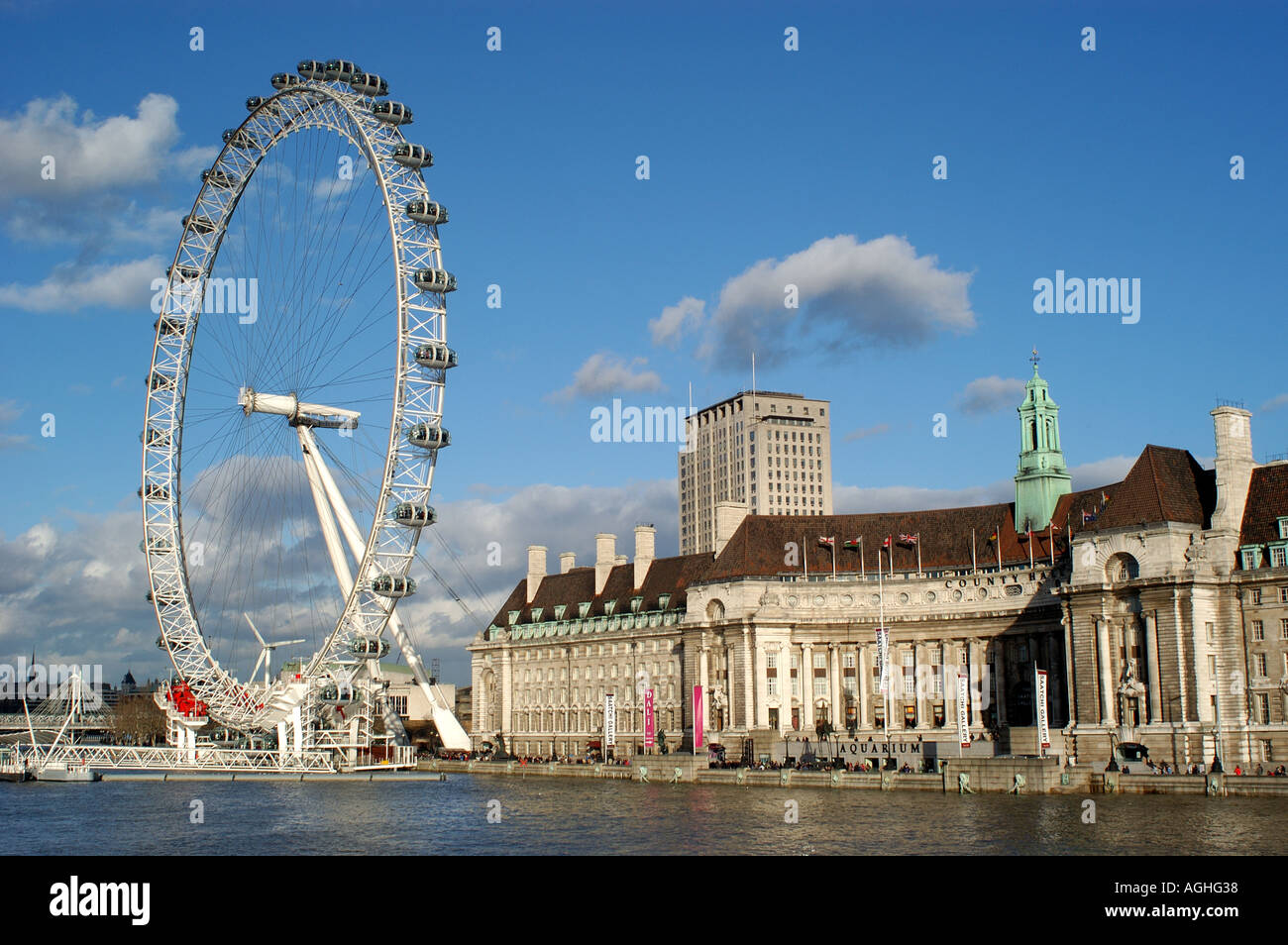 County hall london hi-res stock photography and images - Alamy